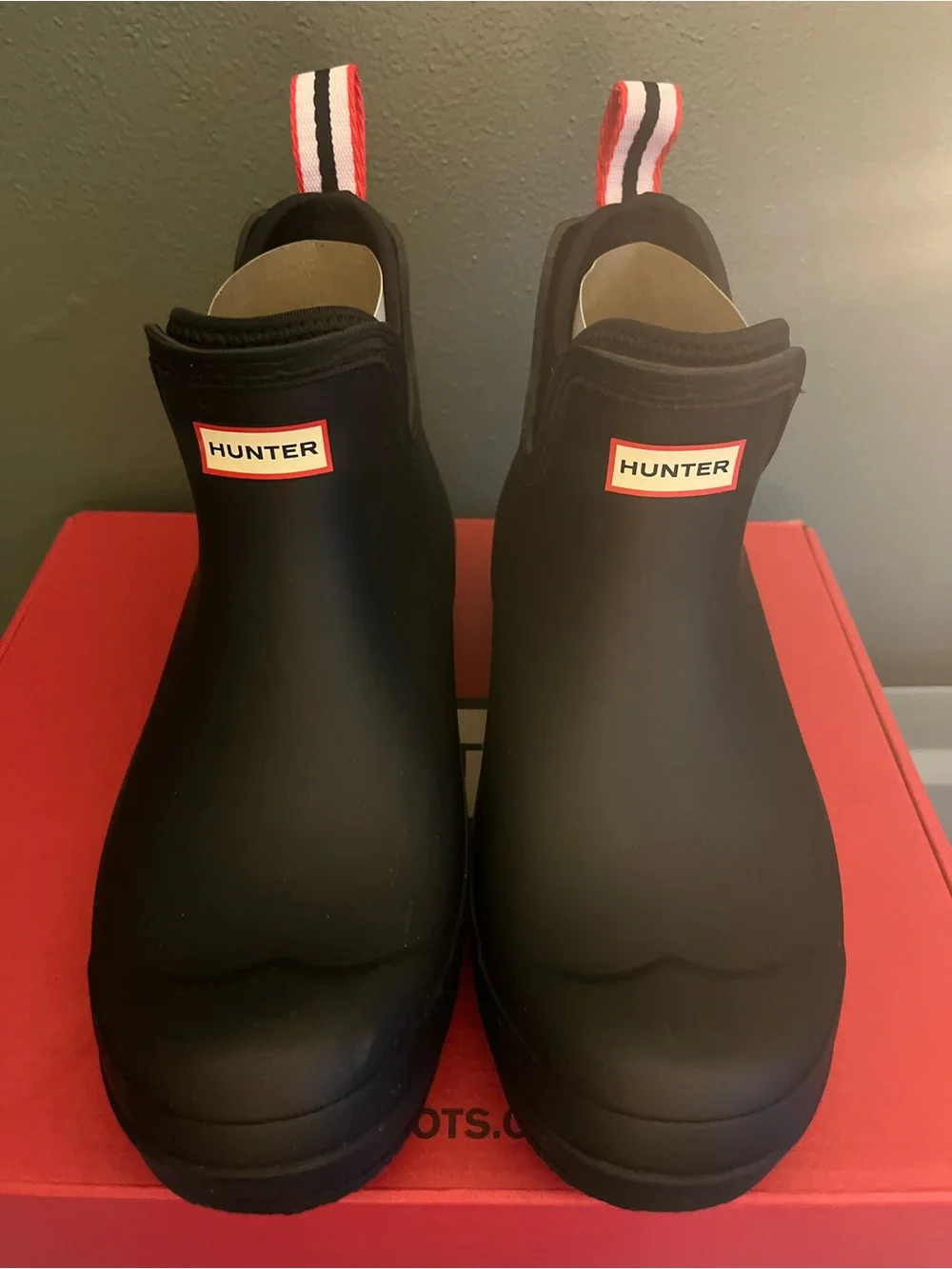 Hunter women’s Black Chelsea Rain Shoes
